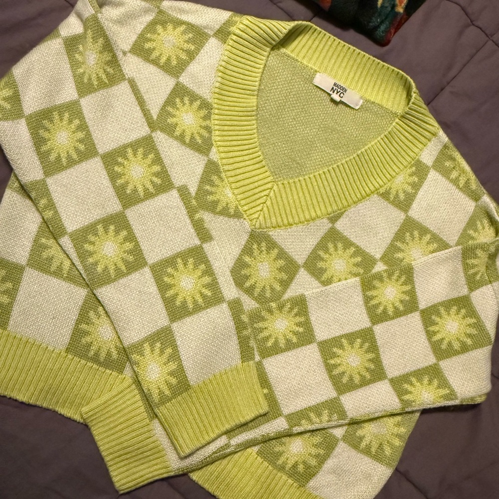 Madden NYC Green and White Patterned Sweater!